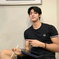 พอส(พี่นางเอก)