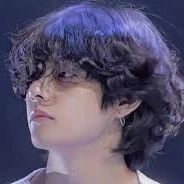 Kim Taehyung (Rare dominate omega)