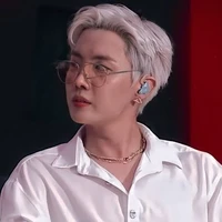 Kim hoseok ( hobi ) D O 🧡