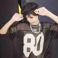 ไอด้า(น.อ นักร้องชื่อดัง)