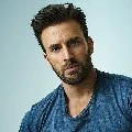 Eliot(padre de Ariana)