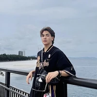 เจษ:พระเอก
