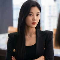 Kim Yoo-Jung (mami)