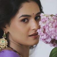 Meera Sharma (FL aunty)