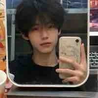 เฟิร์ส(เพื่อนน.อ)
