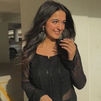 Niya sharma ( fl bff )