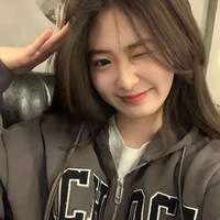 พลอย พ.นอ