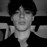 Rayver Lenoir