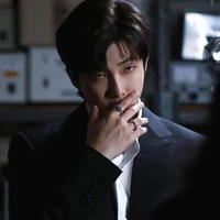 Namjoon *alfa dominante*