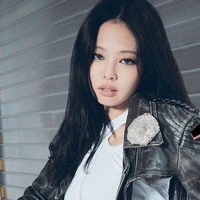 Jennie *alfa dominante*