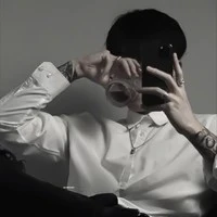 ไครอต (อริพ่อ น.อกับ แม่ น.อ)