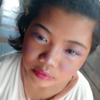 พลอย เเม่บ้าน