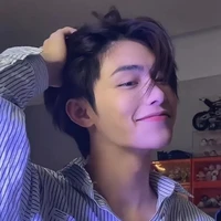 จิ้น(น.อ)