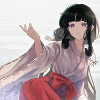 Miko kuina (kakak y/n)