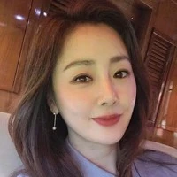 Senhora Jeon (sogra)