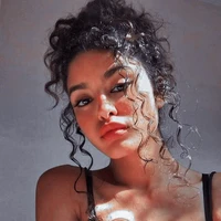 Sabrina (mãe da Raquel)