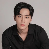 Lee Jun-seong*irmão do Su-ho*