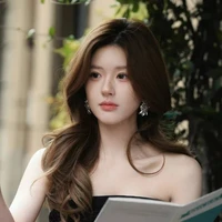 Lusi Zahra Agriche (Tante)