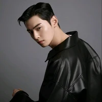 คุณตรัย(นายเเบบดัง)