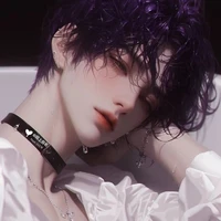 Ethan (garde et fiancé de Marcelo)