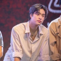 ใต้ฝุ่น