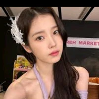 iu(TBA/jimin friend/actress)