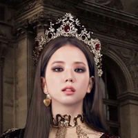 Kim Jisoo - Queen