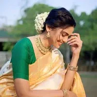 Vidya Malhotra (fl mother)