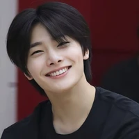 Jeongin(AD)