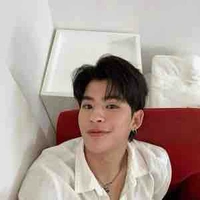 มาร์ค(เพื่อนพระเอก)พี่ชายของโฟร์ท