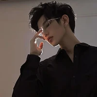 ธีร์ (คู่อริคาเรฟ)