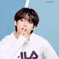 Kim Taehyung ( R 💙O )