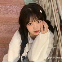 กีกี้(ชะนี่หีไม่เหม็นเเต่ก็ไม่หอม🙄🍓)