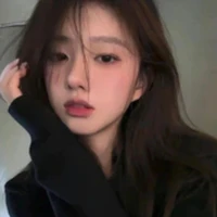 พลอยชะนี