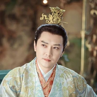 หวงเทียนหลง (皇天龙)