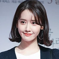 Yoon-ah (Another maid)