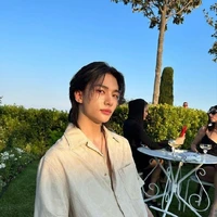Huang Hyunjin 