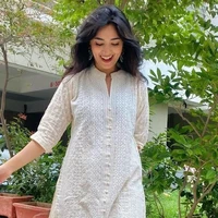 Kushi/Female lead