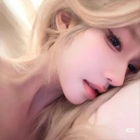 อาเซีย นอ. อดีต