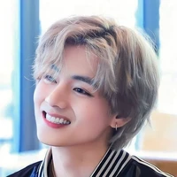 kim taehyung/ past self