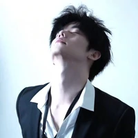 อาร์เธอร์🩸👑(น้องเล็ก)