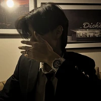 นิโคลัส❄️👑(พี่กลาง)