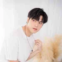 นีโอเป็นเพื่อนของพี่ชายเอเจ