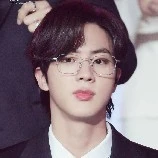 •จื่อ หาน•