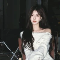 วิเวียน ( เพื่อนนางเอก )