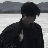 ลีโอ ( พ่อนางเอก ) หวางเฟย