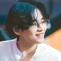 𝙺𝚒𝚖 𝚃𝚊𝚎𝚑𝚢𝚞𝚗𝚐