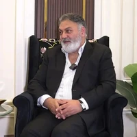 Vijay Oberoi (ML father)