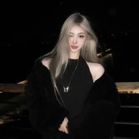 พลอย👑(น.อ)