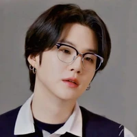 Min Yoon Gi [ Suga ]